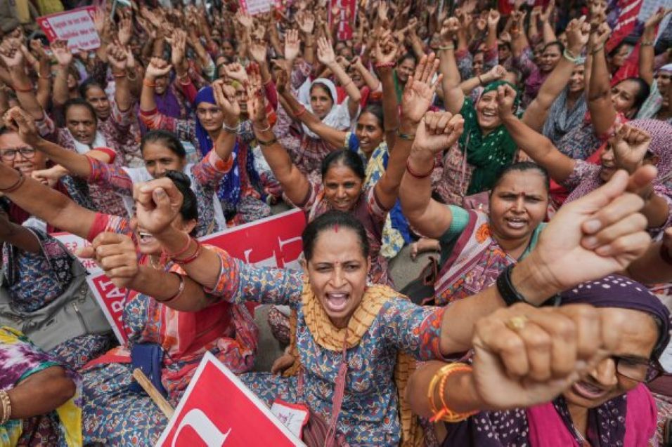 Millions down tools in ‘Bharat Bandh’: a new resounding rebuke to Modi government’s pro-corporate agenda
